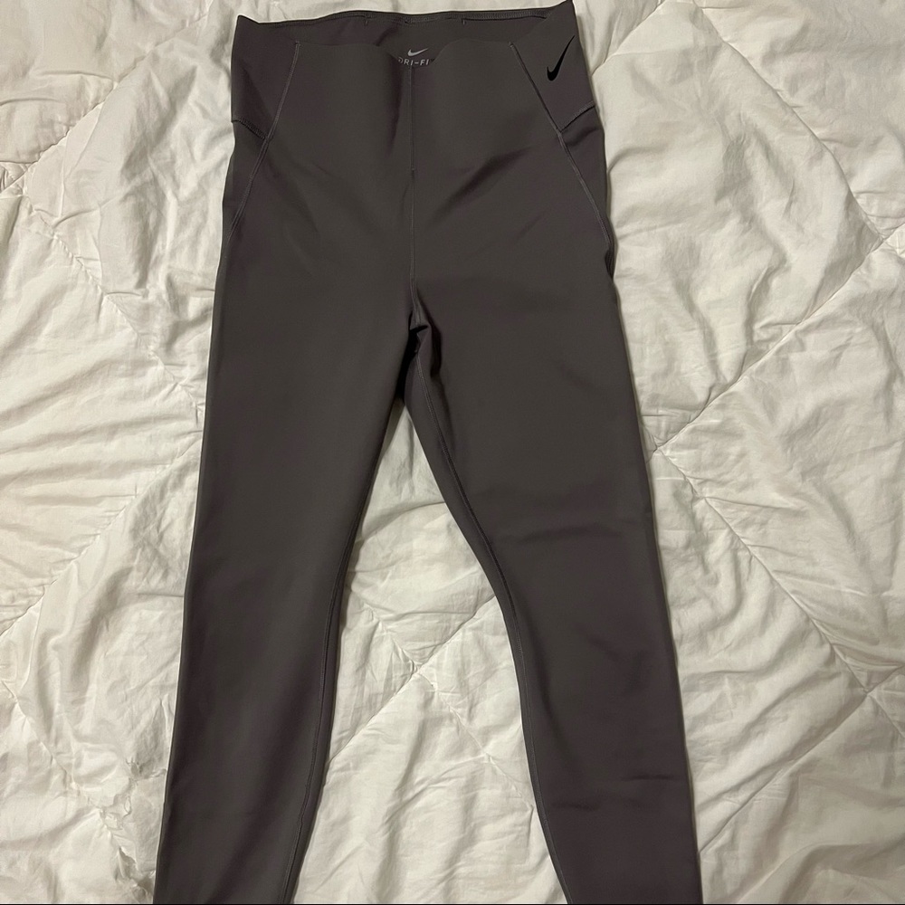 NIKE full length leggings